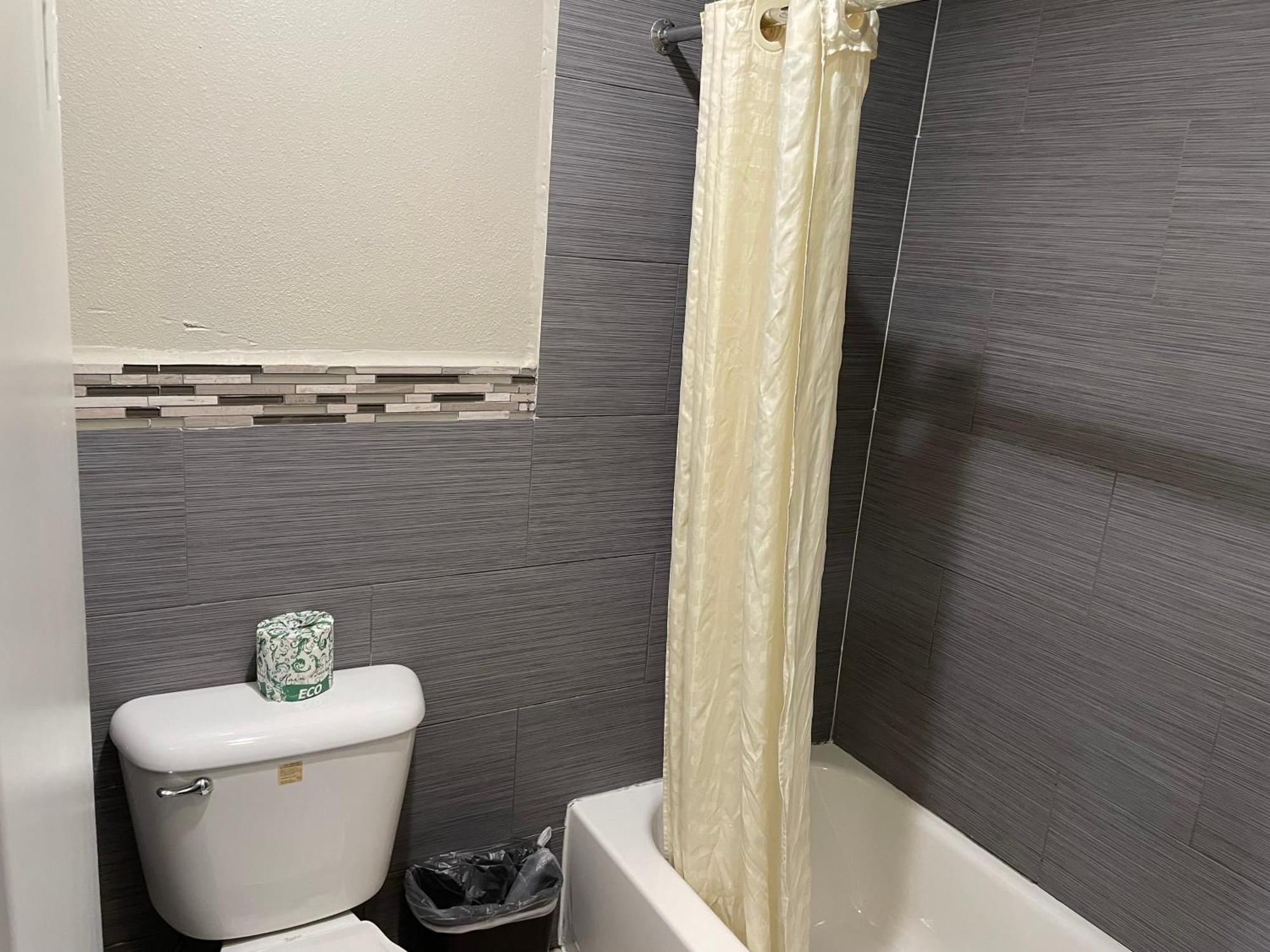 Passport Inn&Suites Corona Extérieur photo