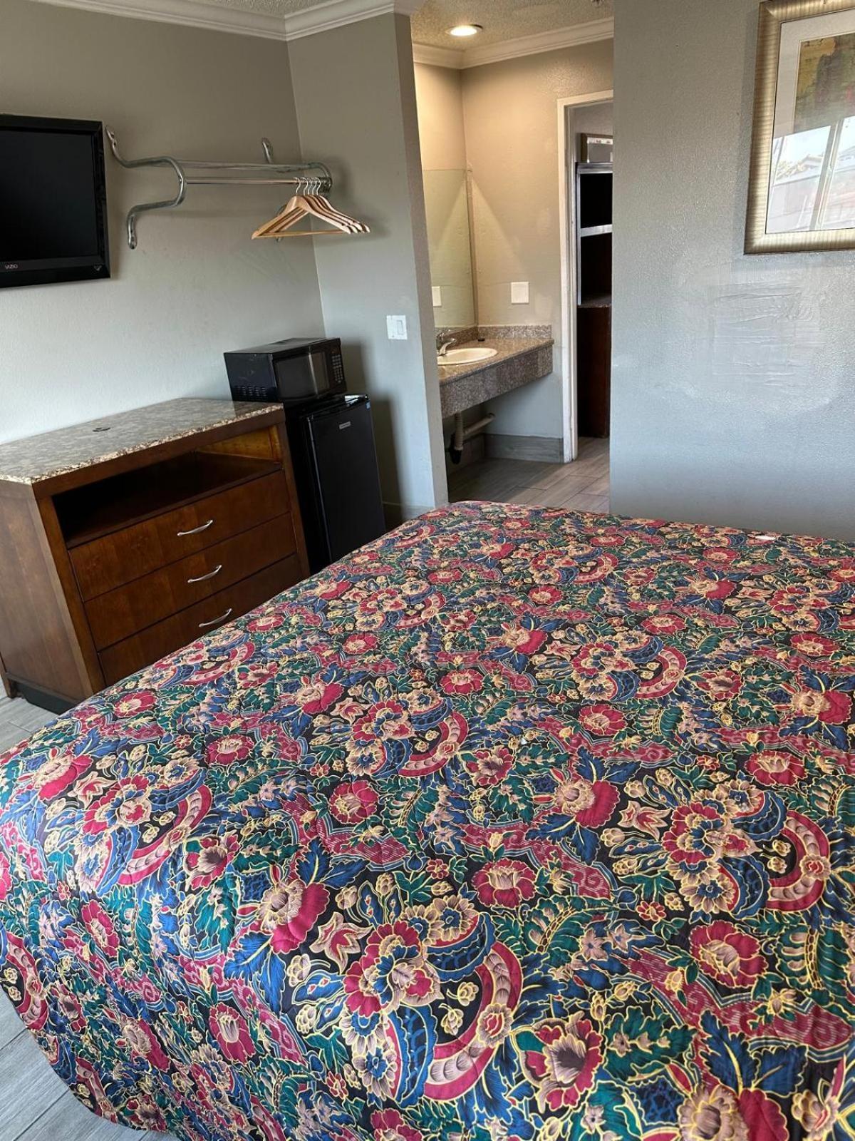 Passport Inn&Suites Corona Extérieur photo