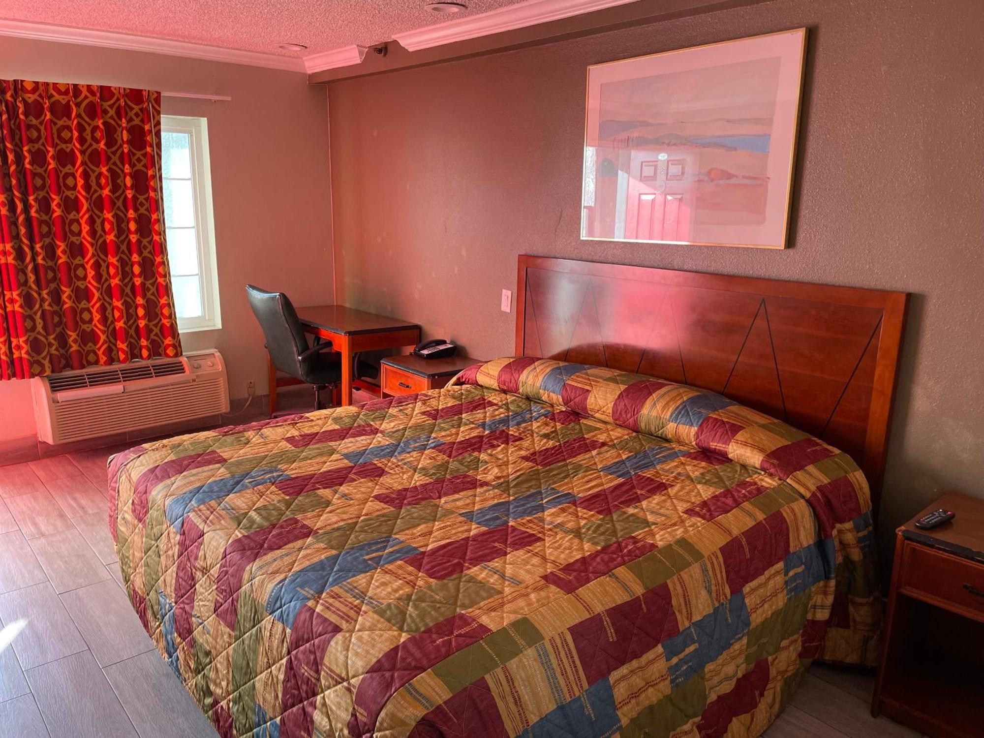 Passport Inn&Suites Corona Extérieur photo