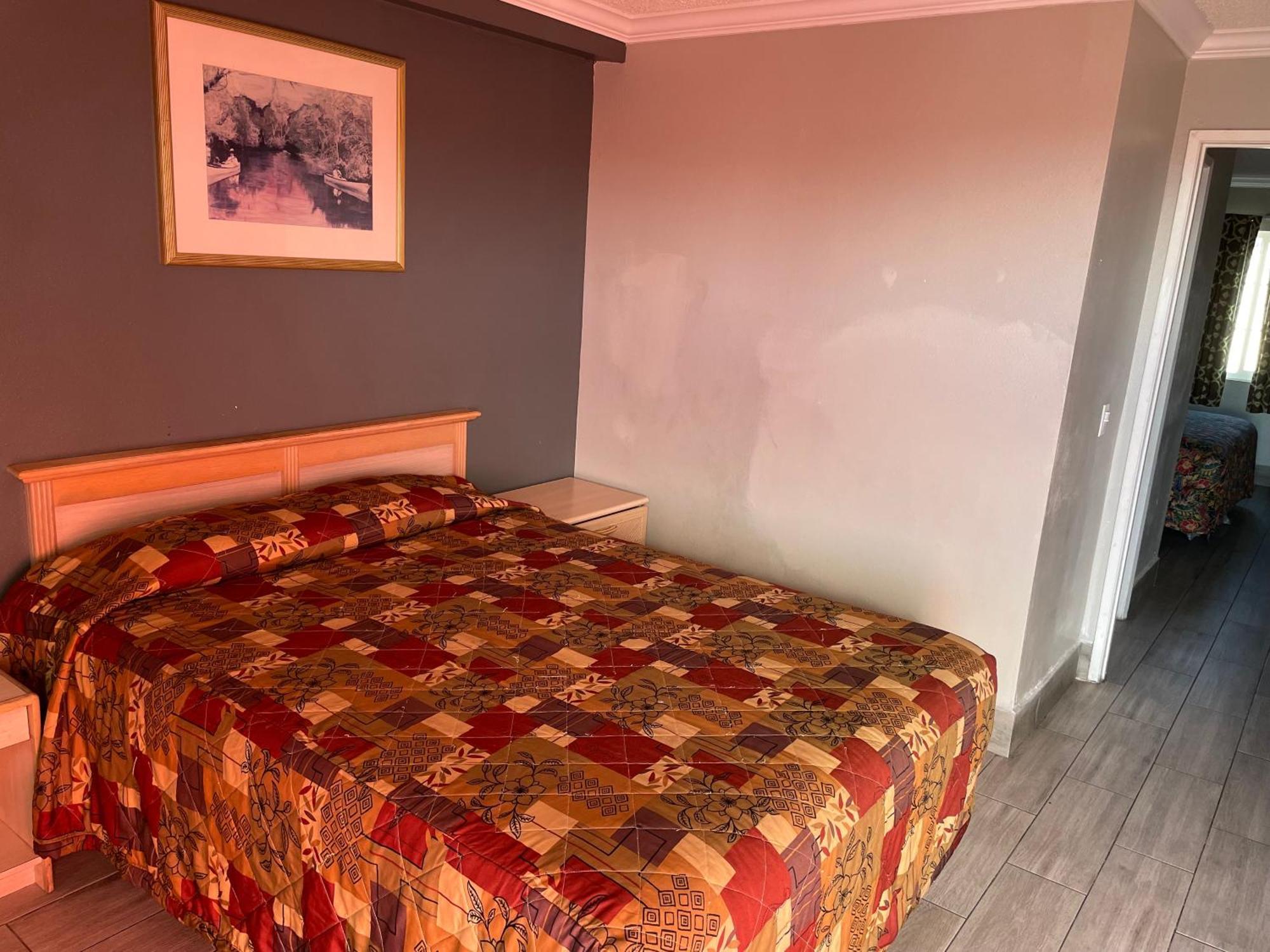 Passport Inn&Suites Corona Extérieur photo