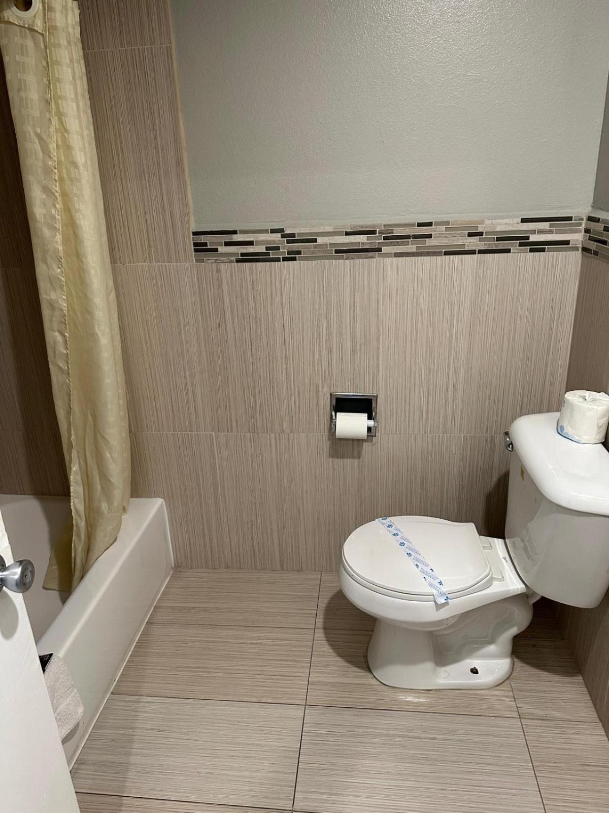 Passport Inn&Suites Corona Extérieur photo